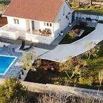 Mediterranean Olive Waterfallskrka-croatia * Gulin