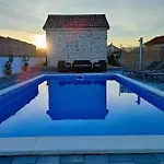 Mediterranean Olive Waterfallskrka-croatia 度假居