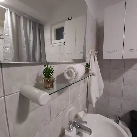 Mediterranean Olive Waterfallskrka-croatia Gulin