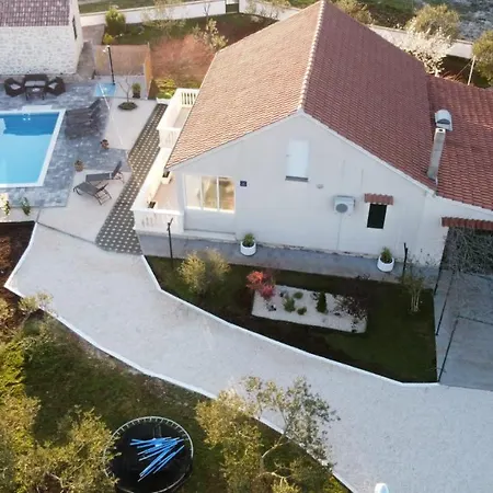 Mediterranean Olive Waterfallskrka-croatia Casa de Férias