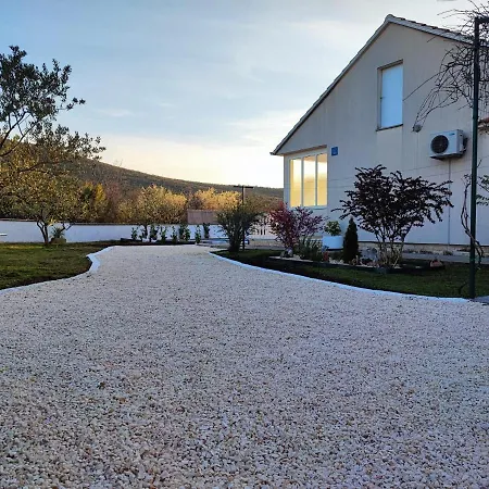 Mediterranean Olive Waterfallskrka-croatia Vakantiehuis Gulin