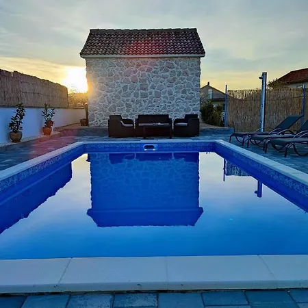 Mediterranean Olive Waterfallskrka-croatia Casa de Férias