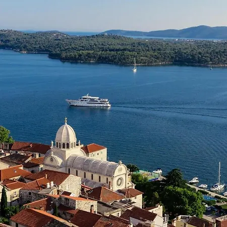 Casa de Férias Mediterranean Olive Waterfallskrka-croatia Gulin