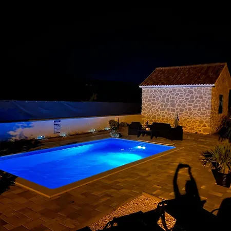 Vakantiehuis Mediterranean Olive Waterfallskrka-croatia