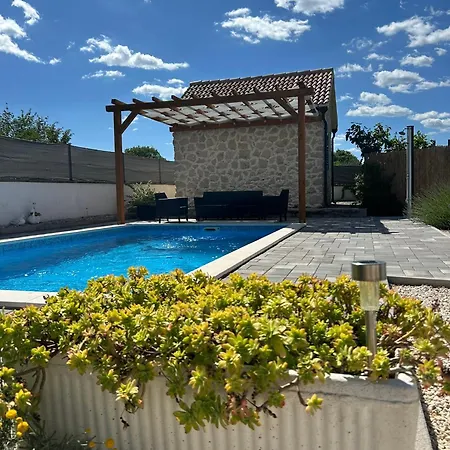 Holiday home Mediterranean Olive Waterfallskrka-croatia Gulin