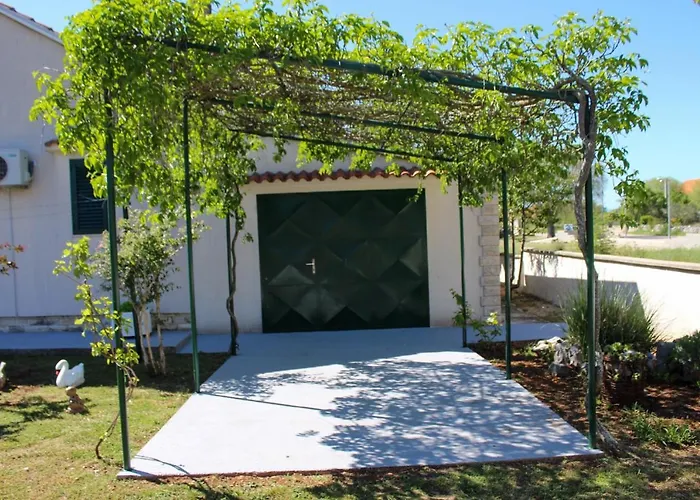 Mediterranean Olive Waterfallskrka-croatia 別荘