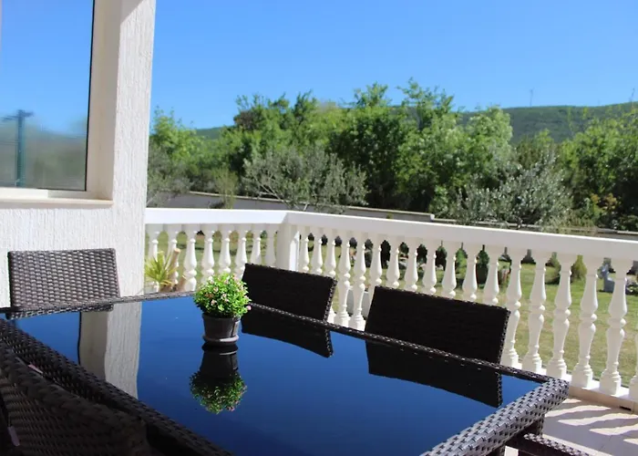 Vakantiehuis Mediterranean Olive Waterfallskrka-croatia *