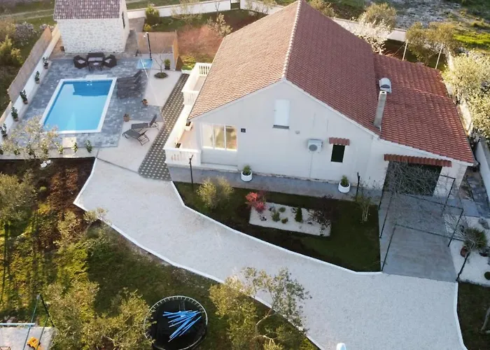 Mediterranean Olive Waterfallskrka-croatia Vakantiehuis