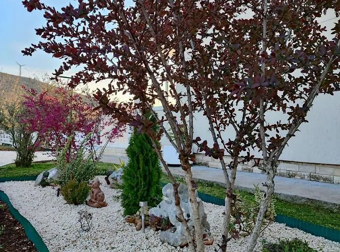 Vakantiehuis Mediterranean Olive Waterfallskrka-croatia