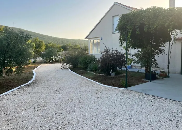 Vakantiehuis Mediterranean Olive Waterfallskrka-croatia